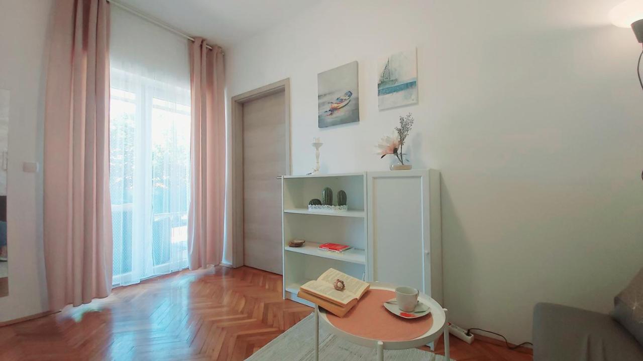 Apartments Lidija 우마그 외부 사진