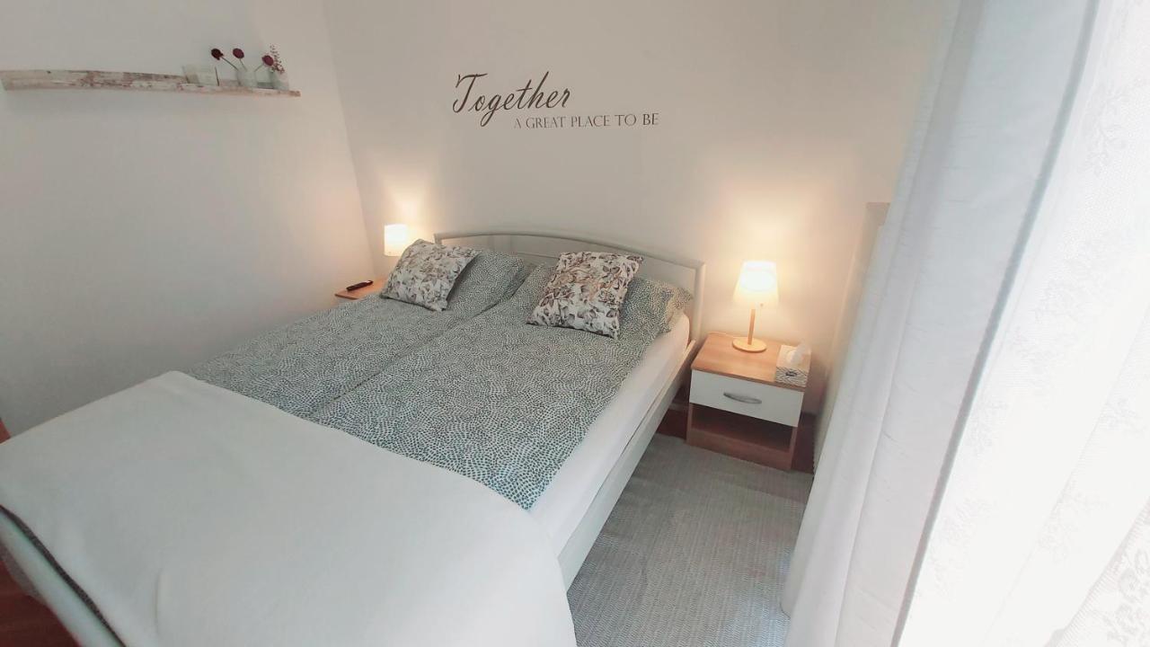 Apartments Lidija 우마그 외부 사진