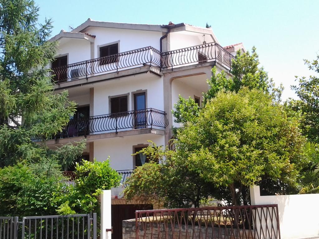 Apartments Lidija 우마그 외부 사진